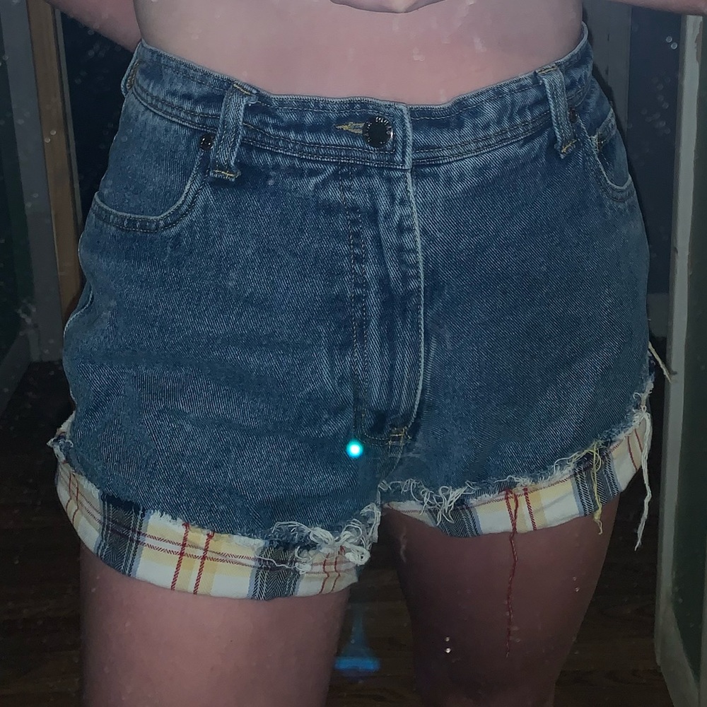 ❤️3 for 30$❤️Unique plaid jean shorts w/ logo tag
